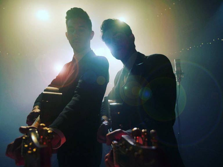 Welsh Brothers Oliver and Max Hoare Bring Everly Brothers Tribute ‘The Bird Dogs’ Home to Y Muni in Pontypridd