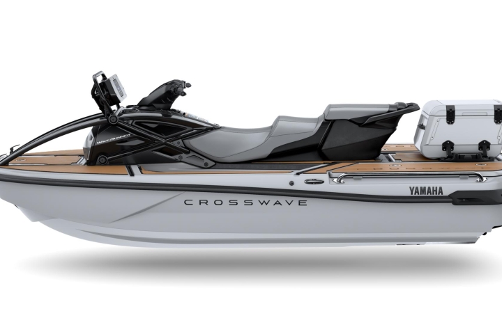 2027-Yamaha-CROSSWAVE-EU-Mist_Grey-Studio-002-03.jpg